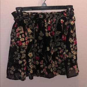 Black, float wet seal skirt